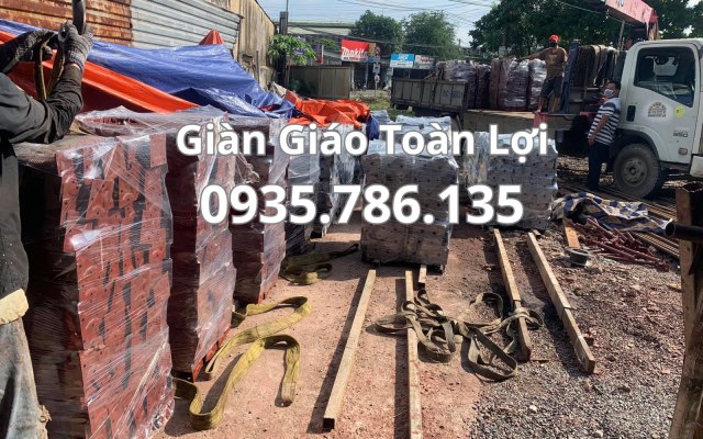 kích tăng giáo chân, đế u, đế bằng, kích chân giáo, kích tăng giáo nêm, kích tăng u rỗng , kích tăng bằng rỗng, kích phi quy cách, sản xuất theo nhu cầu công trình